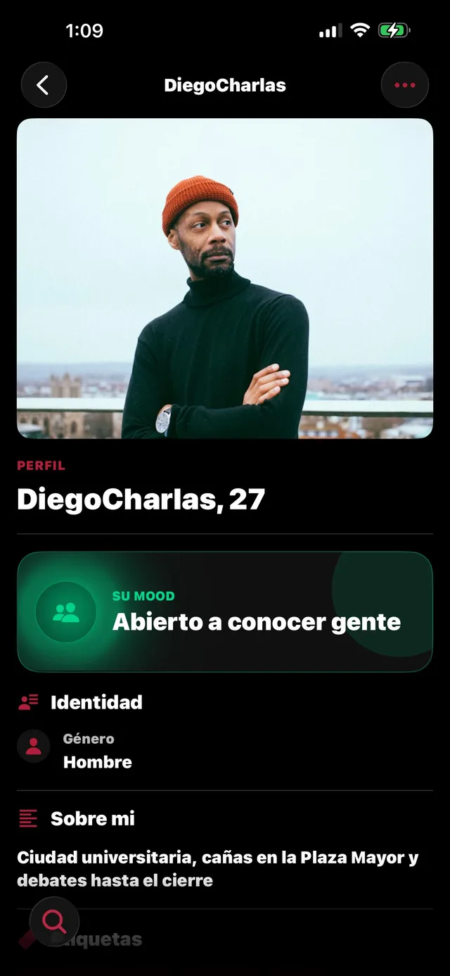 Mon — Perfil